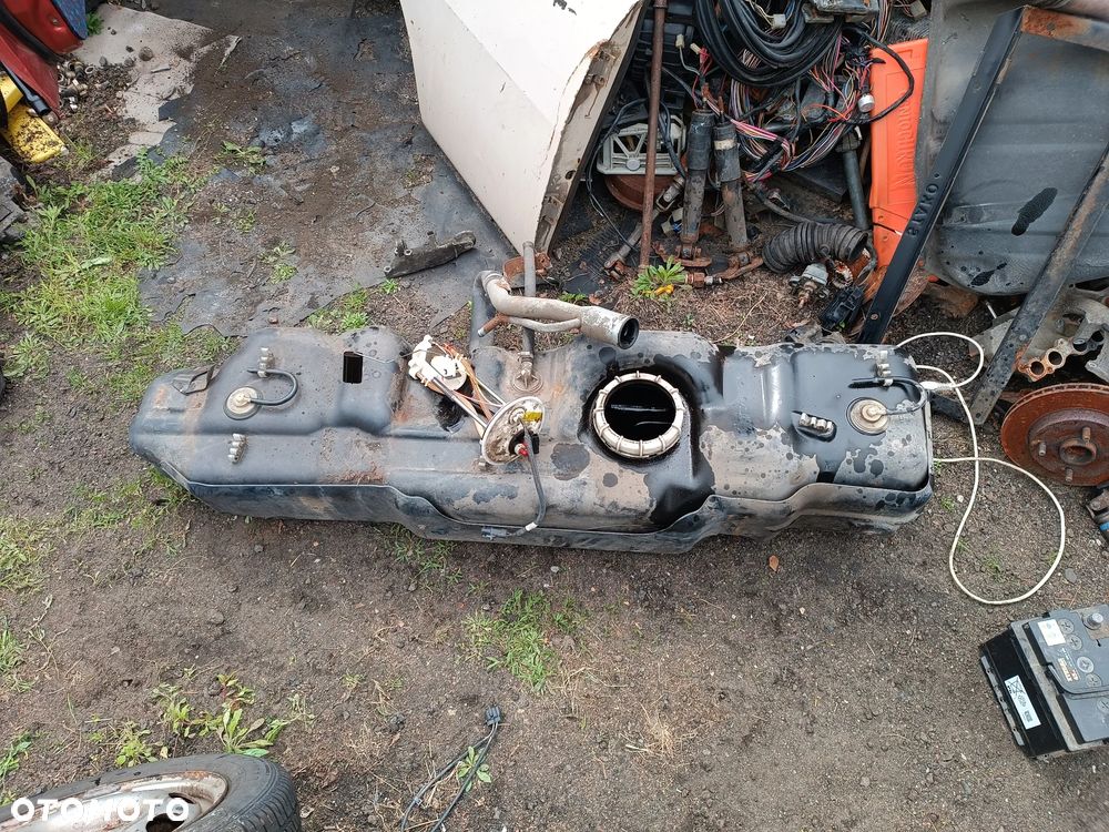 Ford Transit 2,4TD 2000-2013 Wszystkie części Zawieszenie Most Drzwi Szyby Koła 16 - 15