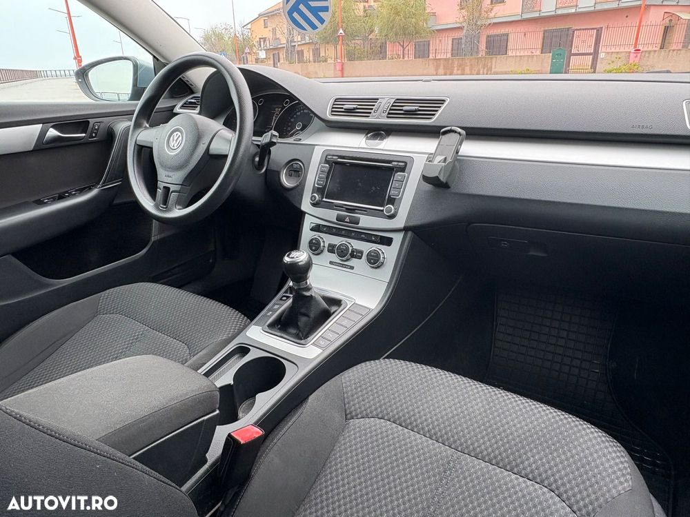 Volkswagen Passat - 9