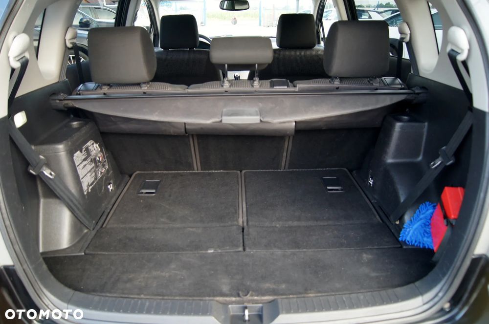 Toyota Corolla Verso 2.2 D-4D Sol Sport 7os - 28