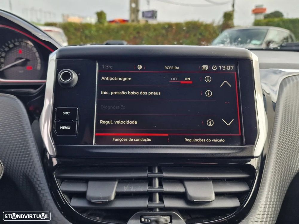 Peugeot 2008 1.2 PureTech GT Line - 26