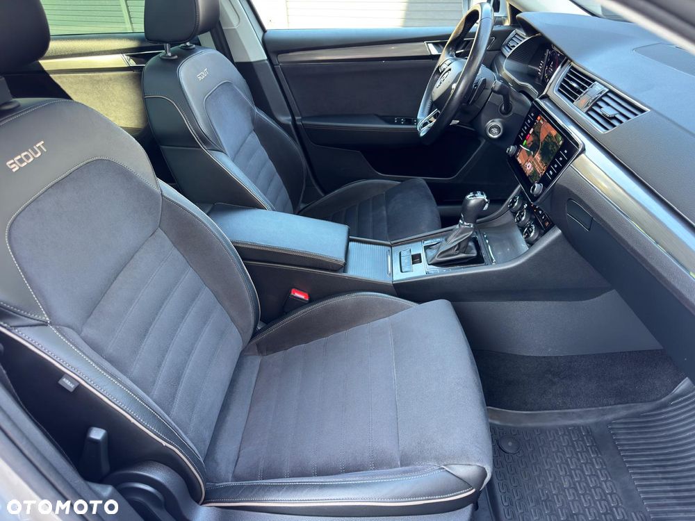 Skoda Superb 2.0 TDI SCR 4x4 Scout DSG - 21