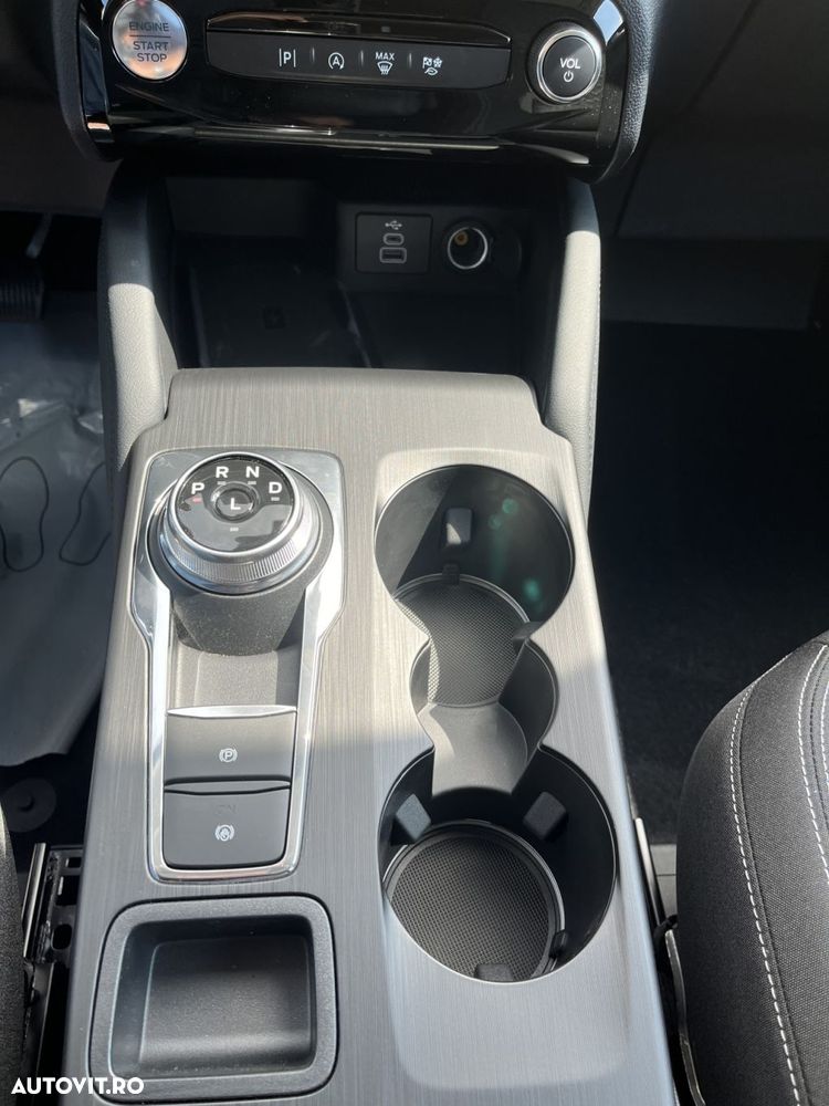 Ford Kuga - 17