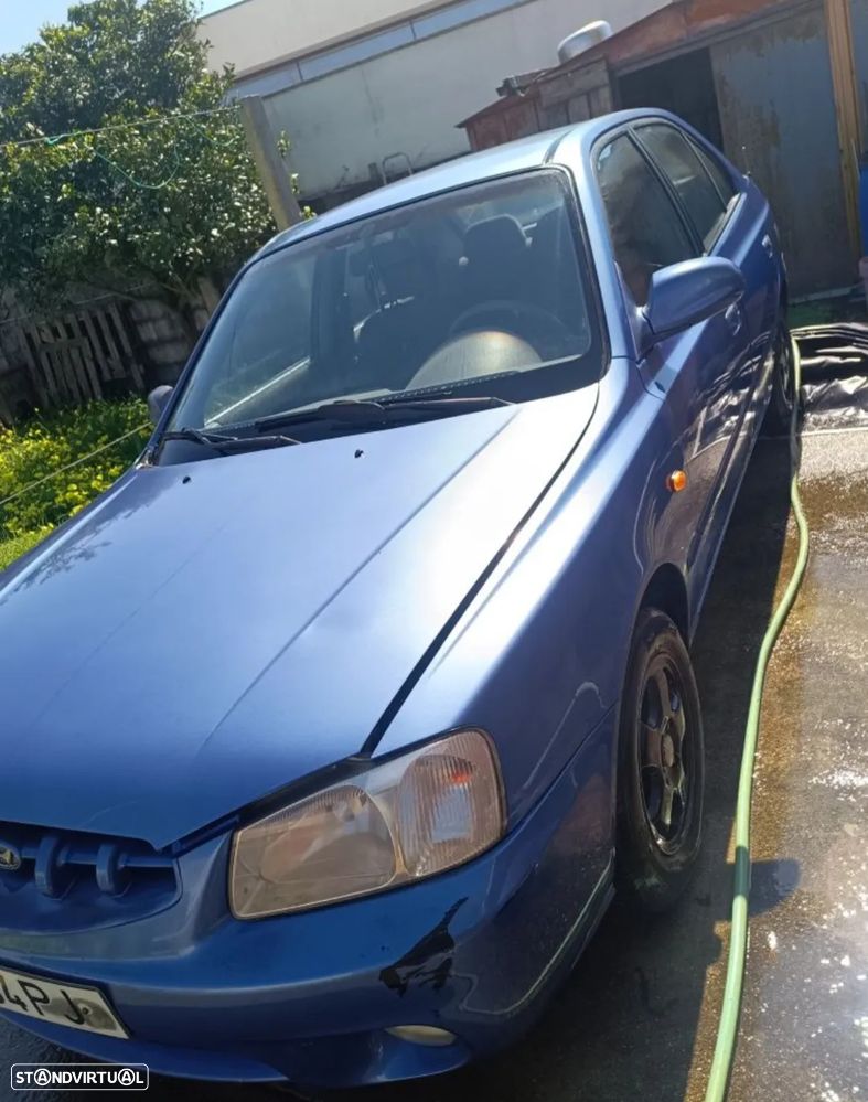 Hyundai Accent 1.3 GLS - 2