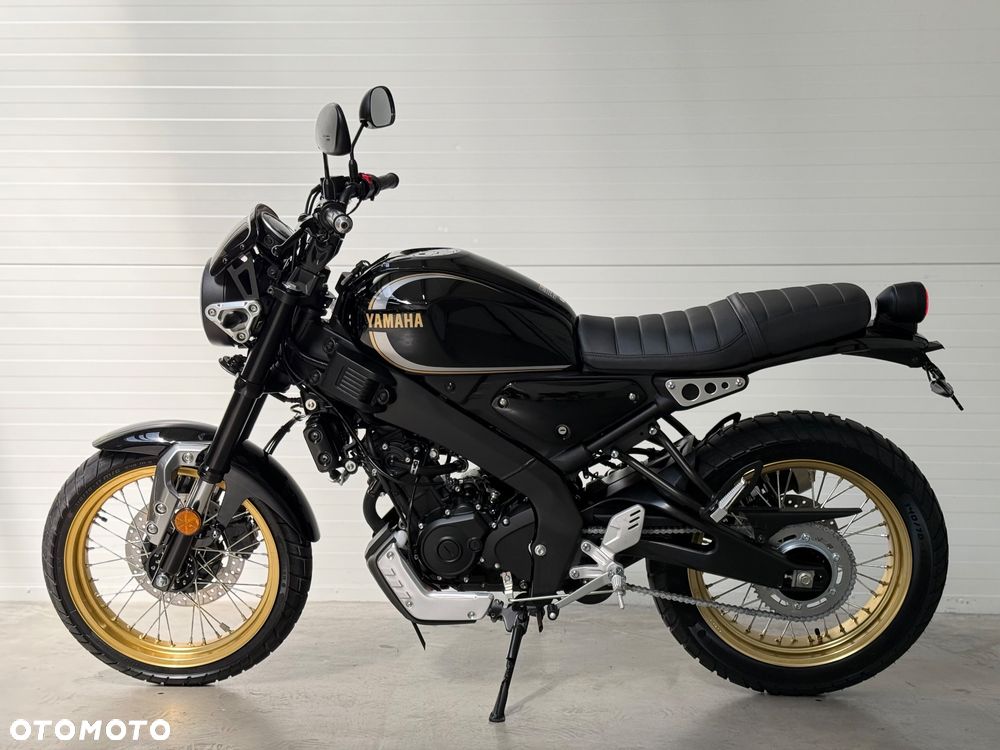 Yamaha XSR - 6