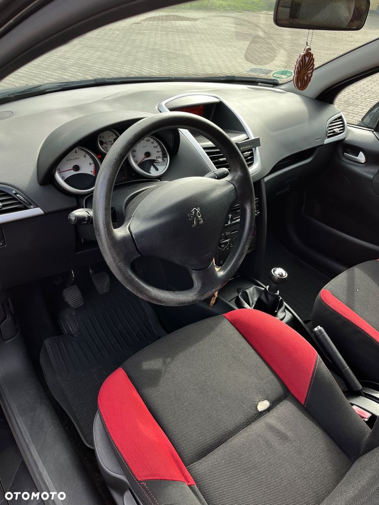 Peugeot 207 - 7