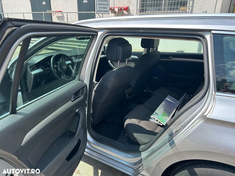 Volkswagen Passat - 15
