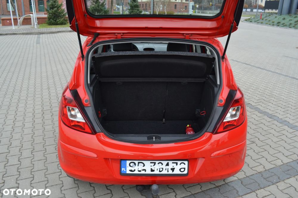 Opel Corsa 1.4 16V Enjoy - 10