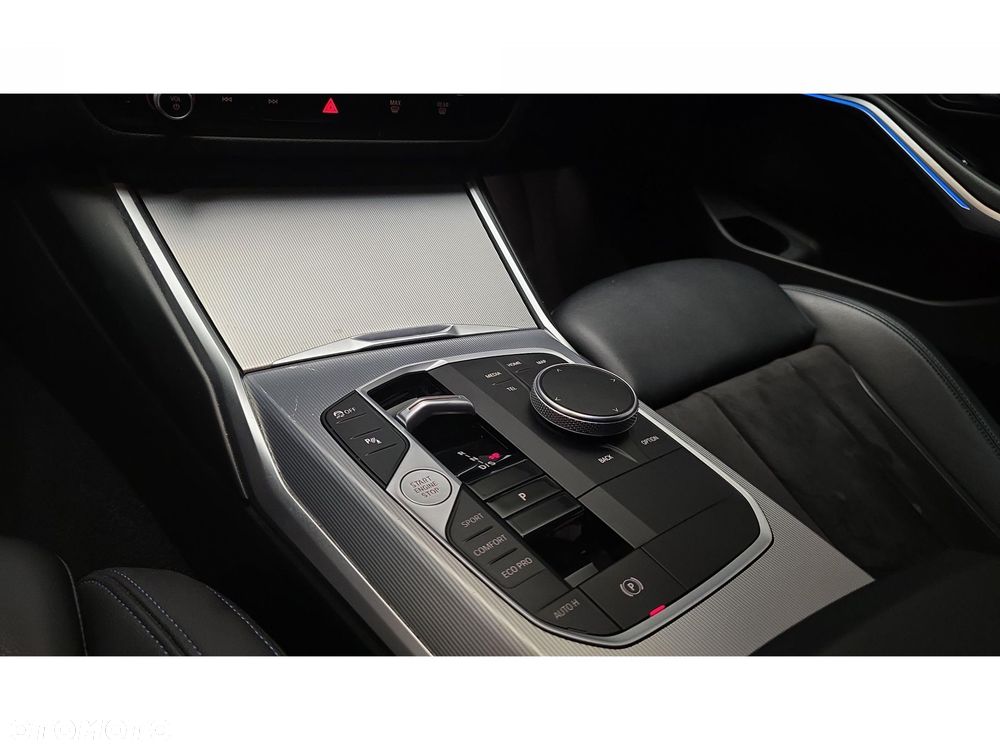 BMW Seria 3 320d xDrive mHEV M Sport - 22