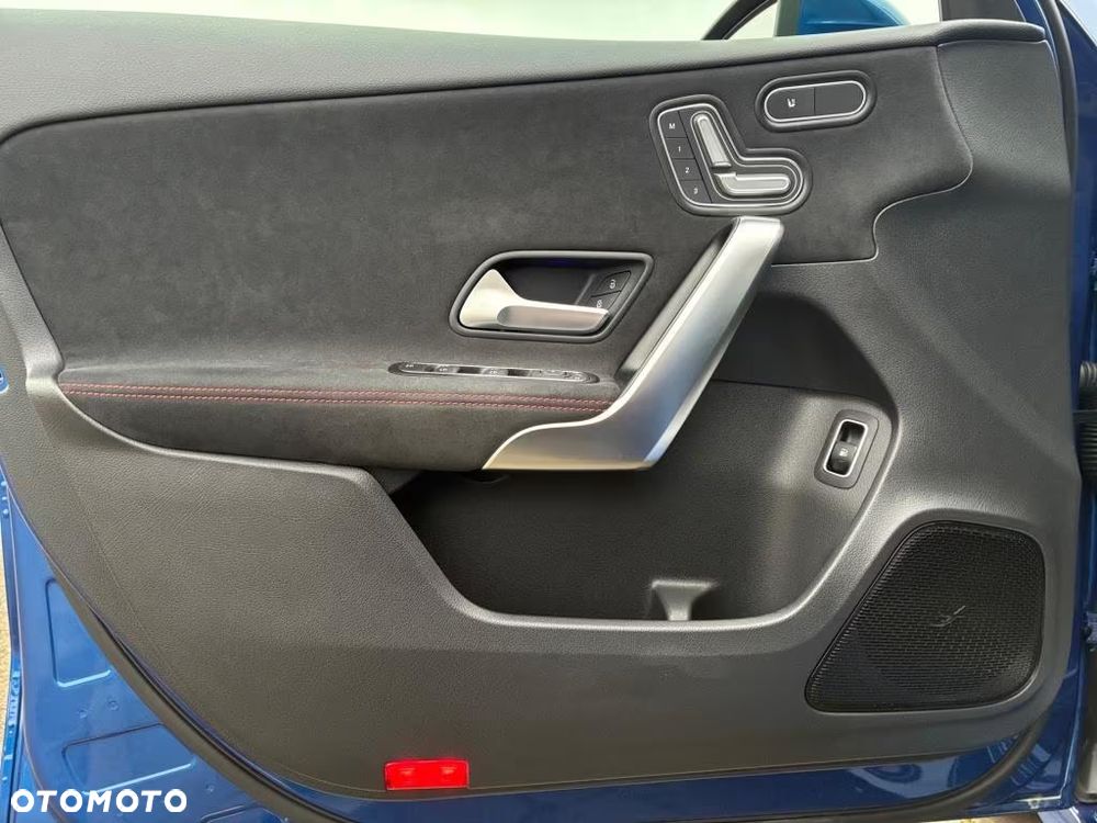 Mercedes-Benz Klasa A 250 e PHEV AMG Line 8G-DCT - 14