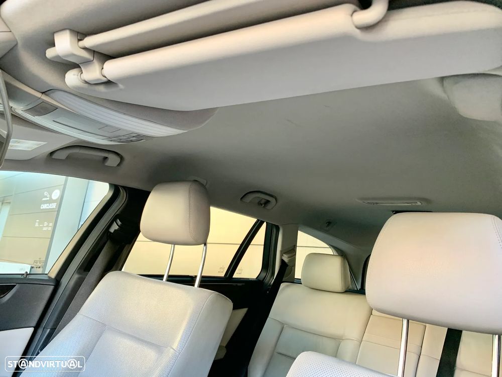 Mercedes-Benz E 300 Bluetec Hybrid Avantgarde - 13