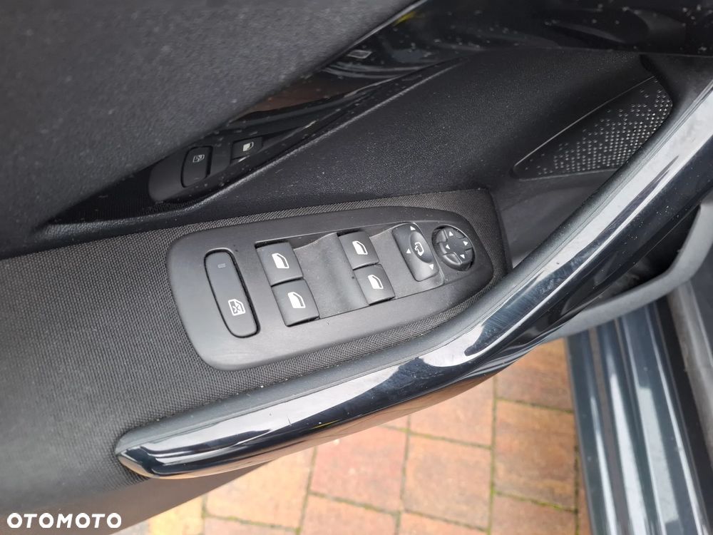 Peugeot 208 Blue-HDi 100 Stop&Start Allure - 21