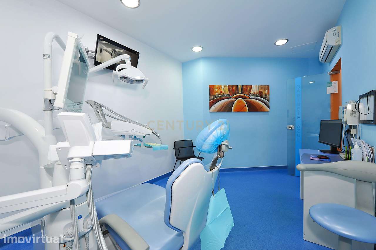 Clínica Dentária Premium | Investimento Seguro com Histórico Consolida - Grande imagem: 2/18