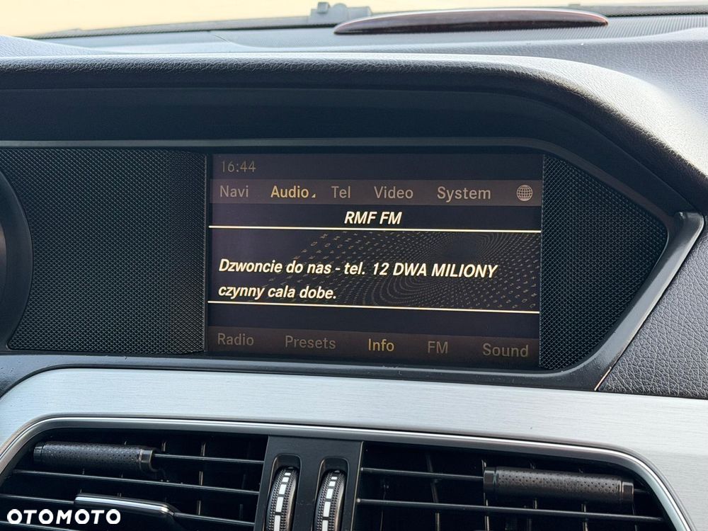 Mercedes-Benz Klasa C 180 CGI BlueEFFICIENCY Avantgarde - 34