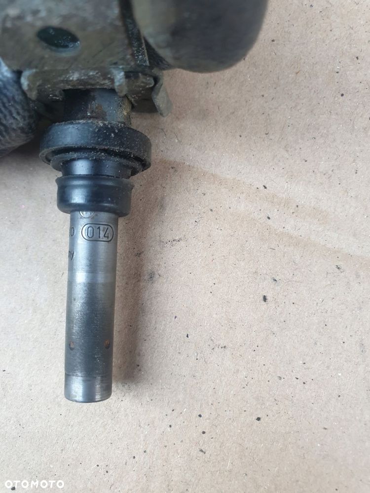 mercedes w126 5.0 v8 wtryskiwacz 0437502010 - 4