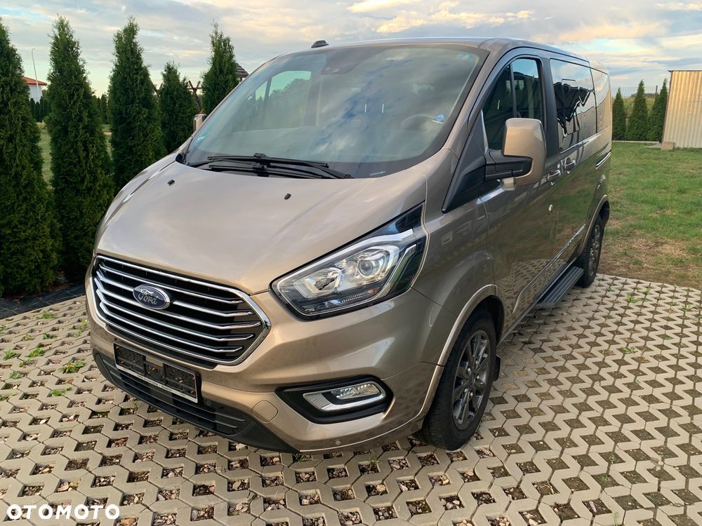 Ford Tourneo Custom 320 L2H1 VA Titanium - 4