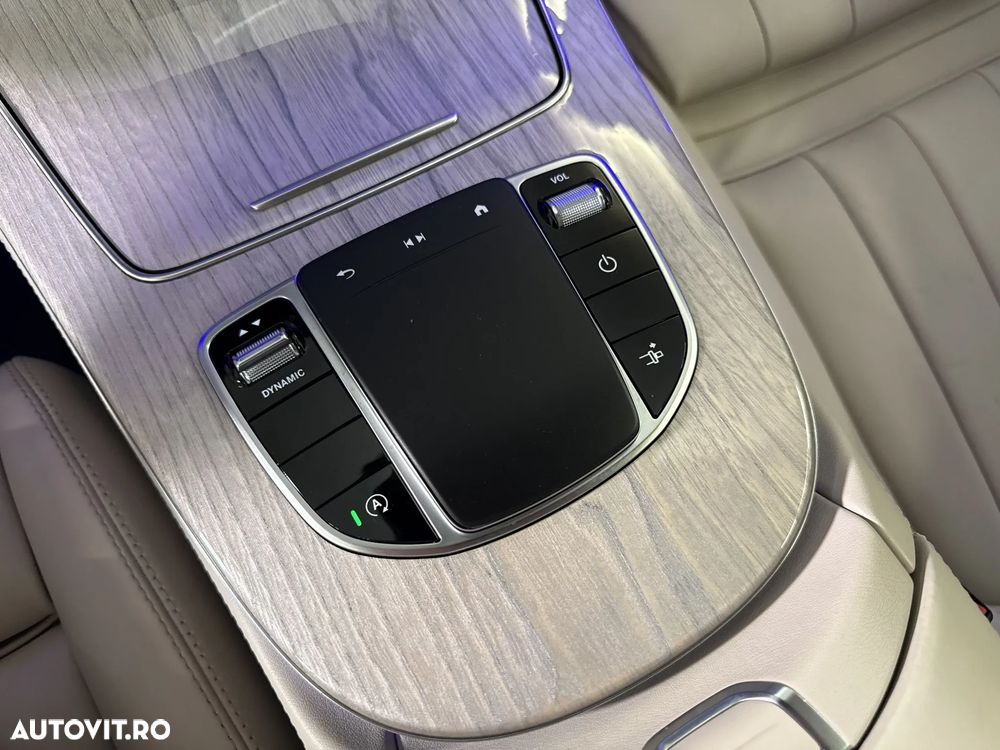 Mercedes-Benz E - 18