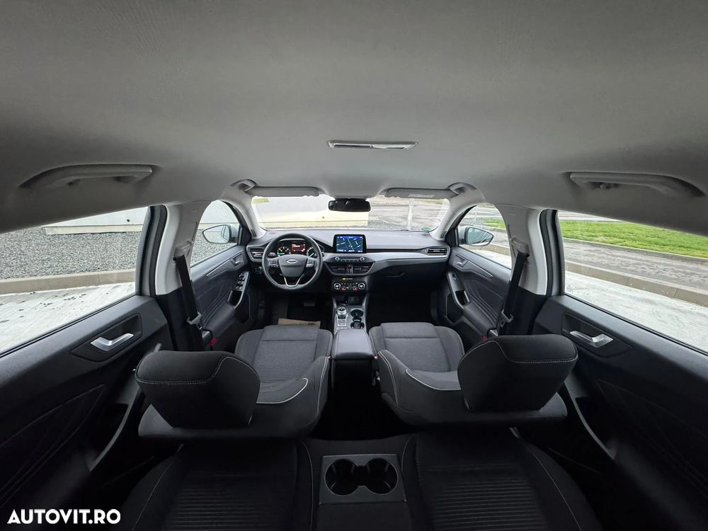 Ford Focus 1.5 EcoBlue Start-Stopp-System Aut. TITANIUM STYLE - 6