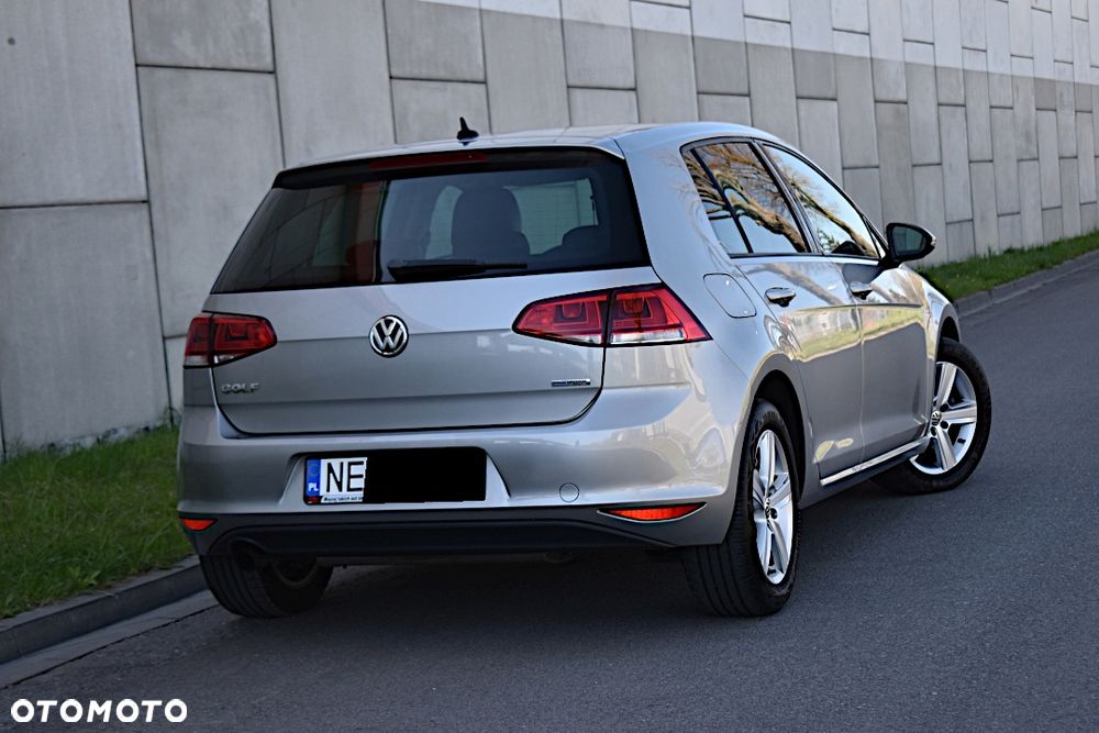 Volkswagen Golf - 4