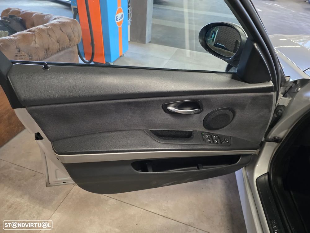 BMW 320 d Navigation - 19