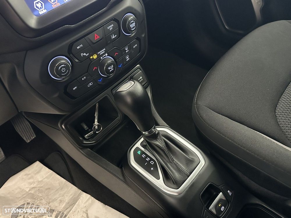 Jeep Renegade 1.5 TG e-Hybrid Limited DCT - 16