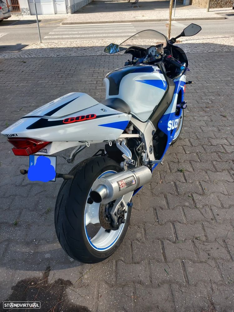 Suzuki GSX-R K1 - 10