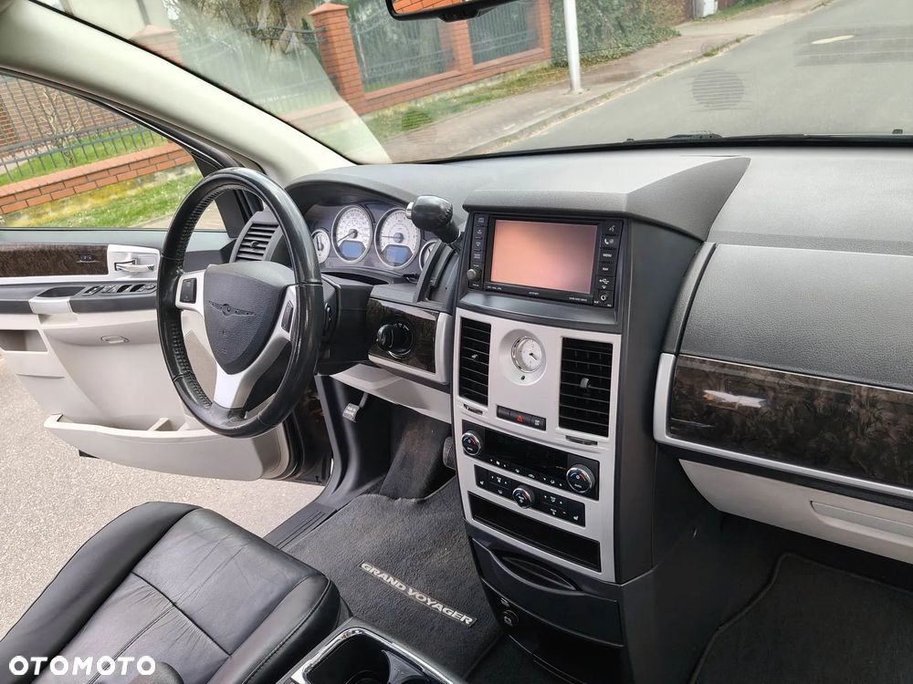 Chrysler Grand Voyager 3.8 Automatik Limited - 22