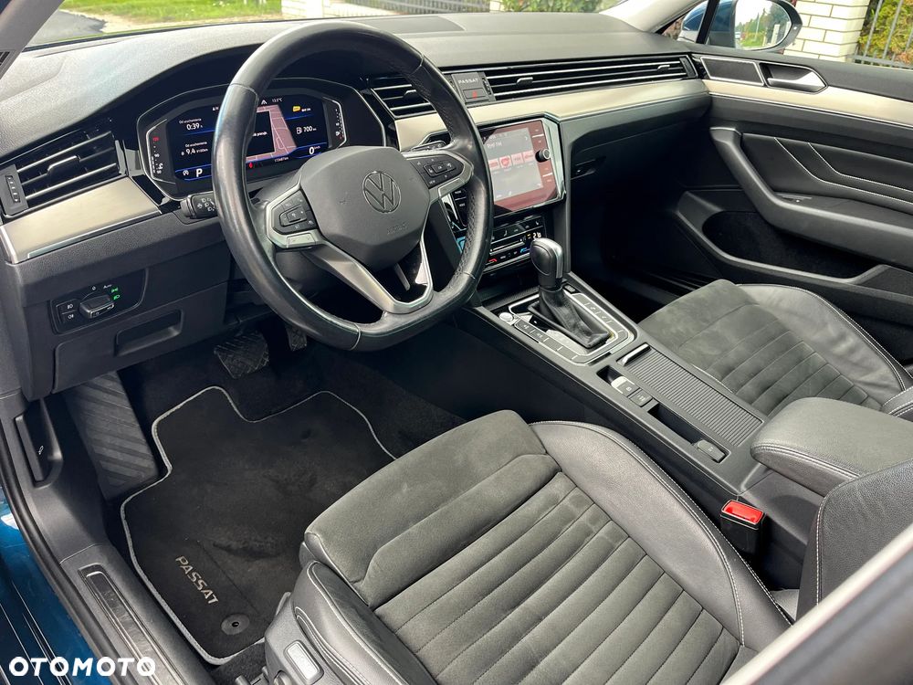 Volkswagen Passat 2.0 TDI Elegance DSG - 5