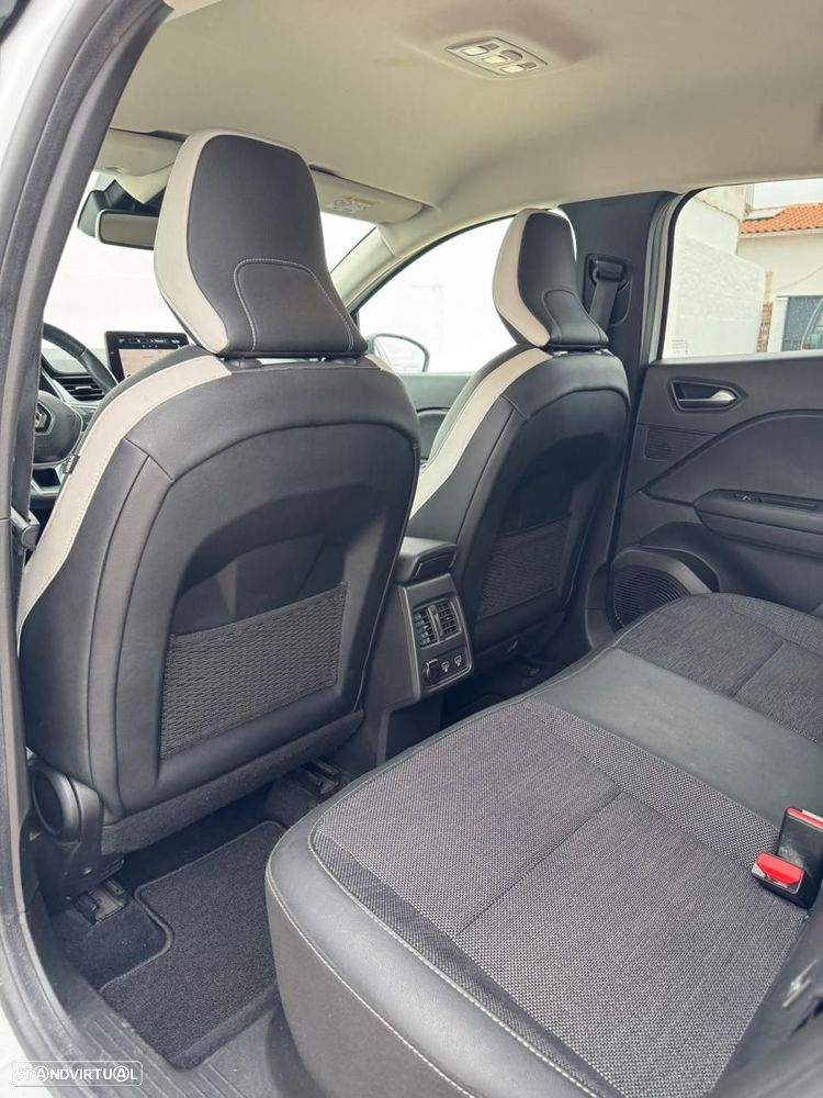 Renault Captur - 16