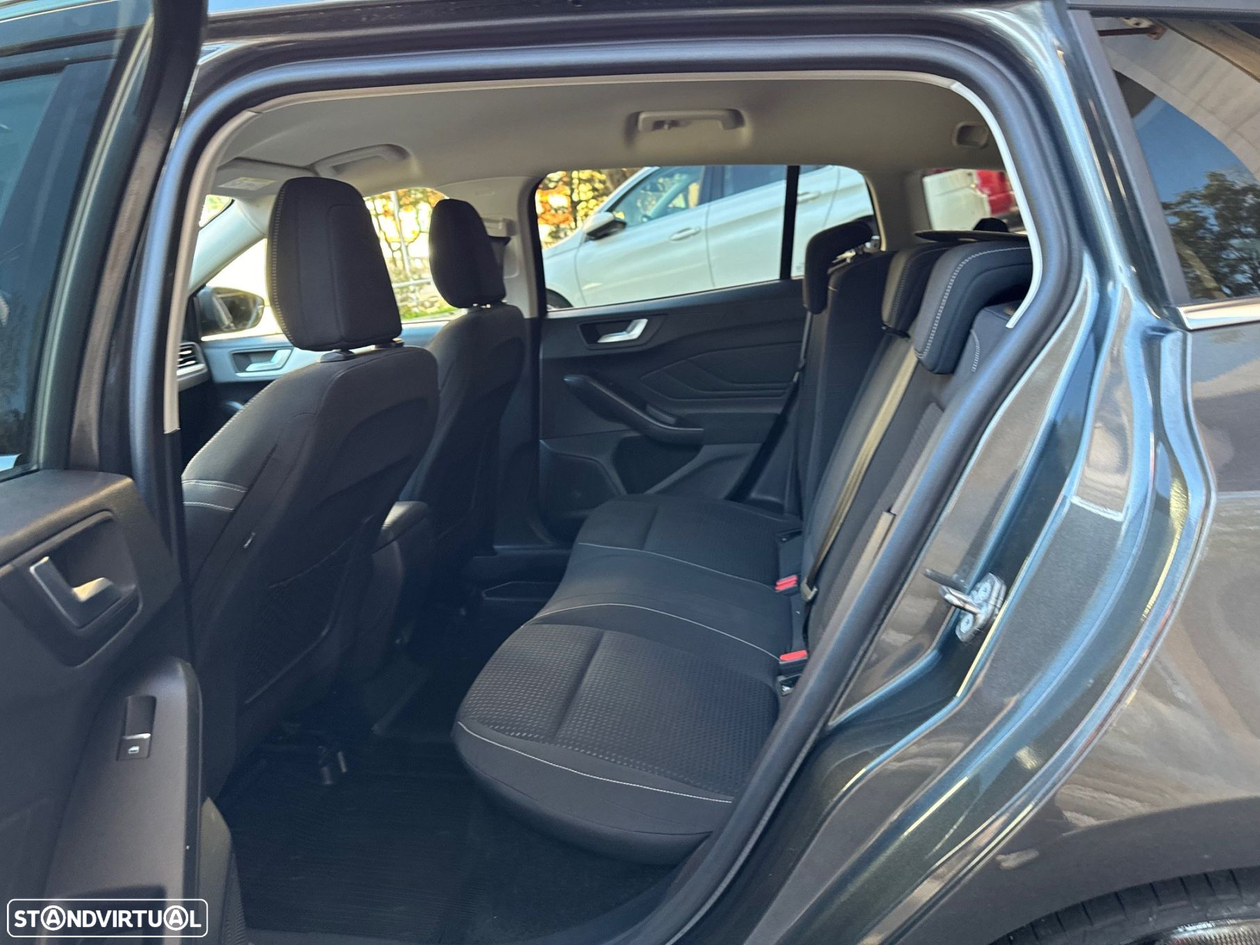 Ford Focus SW 1.0 EcoBoost Business - 21