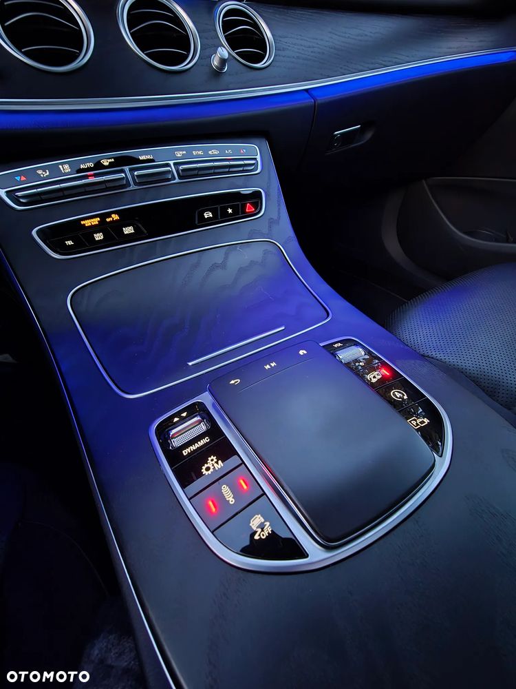Mercedes-Benz Klasa E AMG 53 4-Matic+ - 14