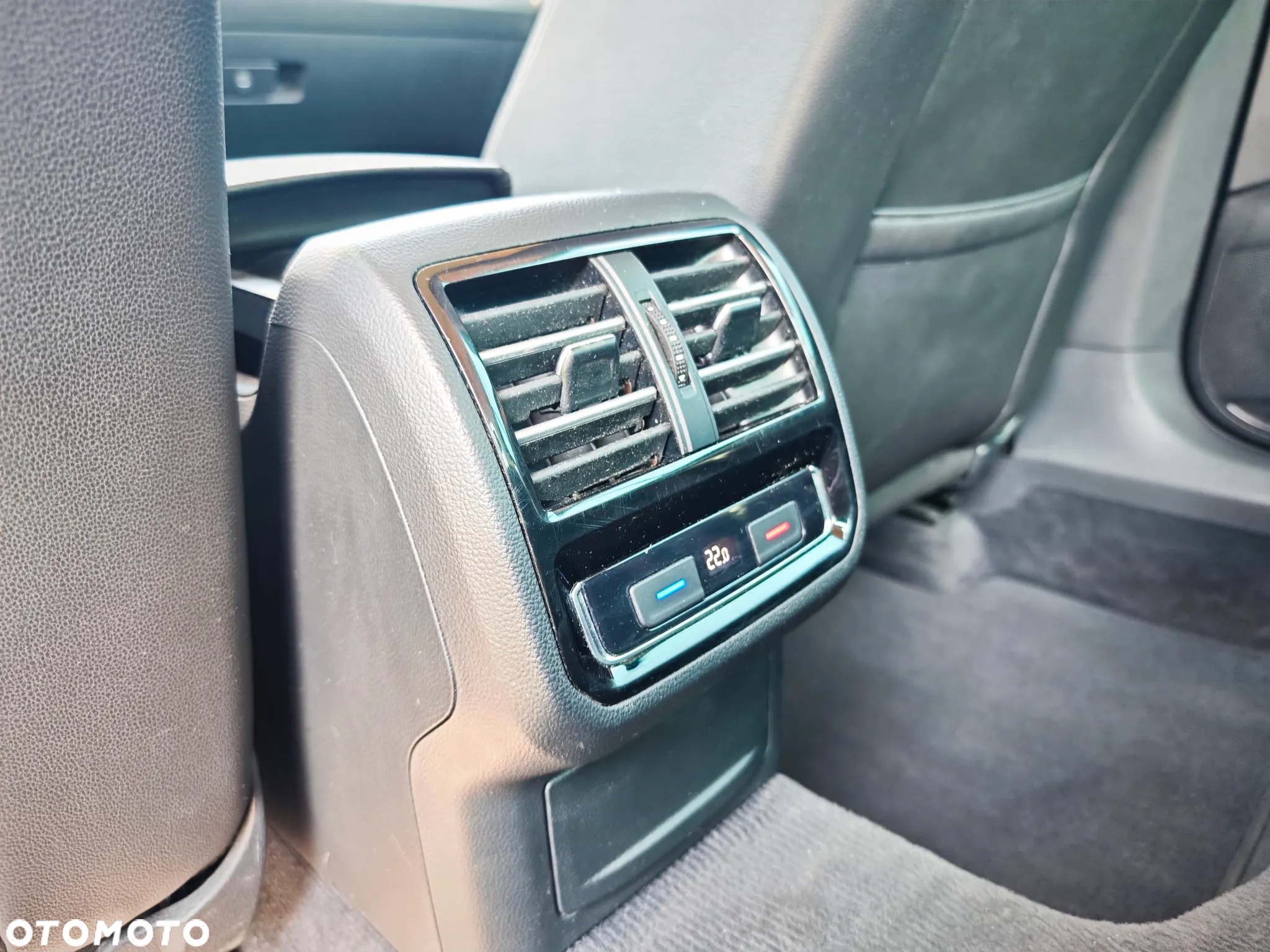 Volkswagen Passat 1.8 TSI BMT Highline DSG - 22