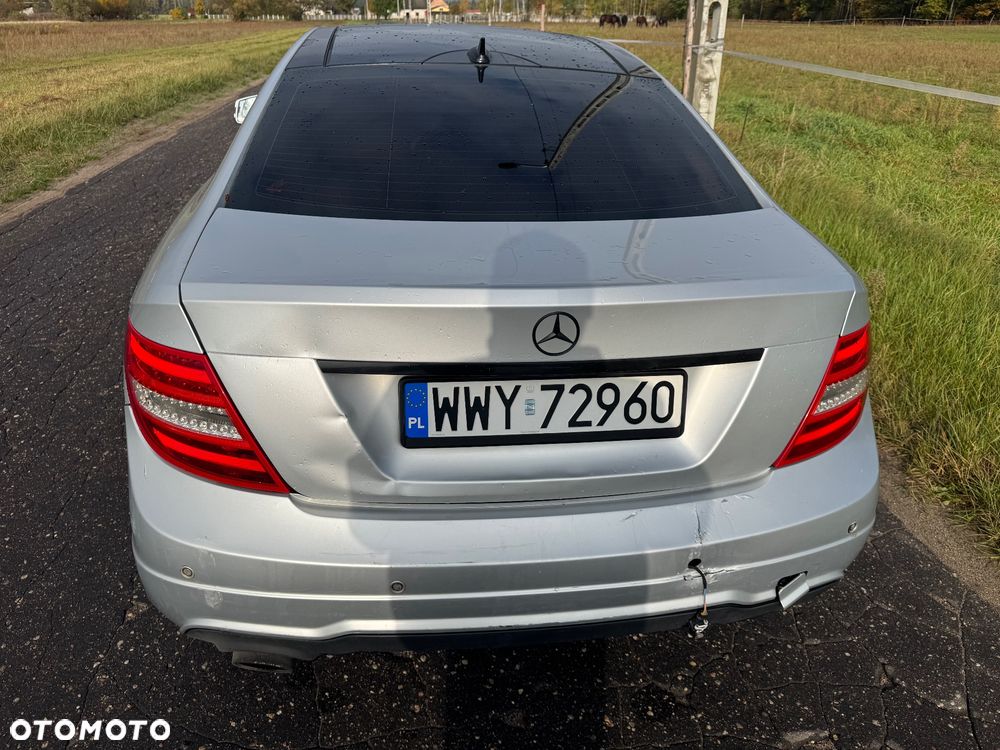 Mercedes-Benz Klasa C 250 Coupe 7G-TRONIC Edition - 4