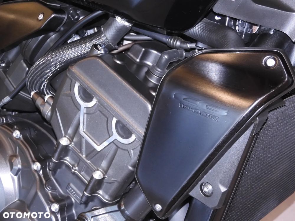 Honda CB - 8