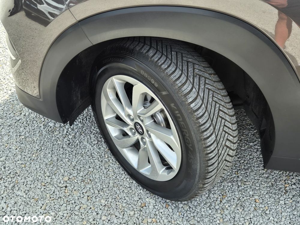 Hyundai Tucson blue 1.7 CRDi 2WD Style - 16