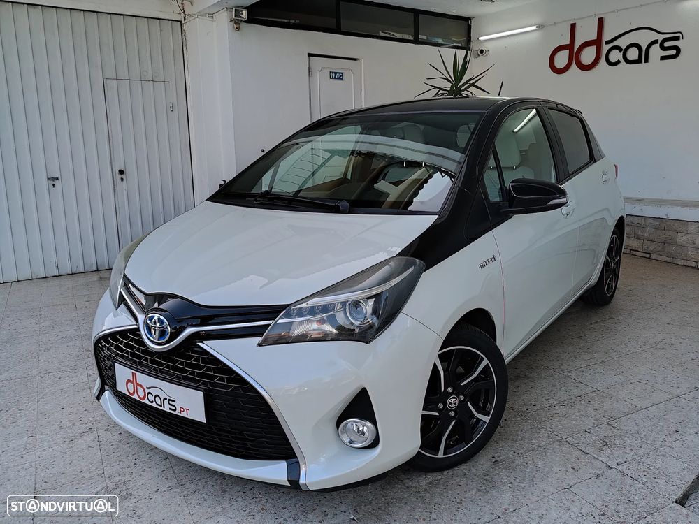 Toyota Yaris 1.5 HSD Comfort +P.Style+P.Techno — fotografia 2