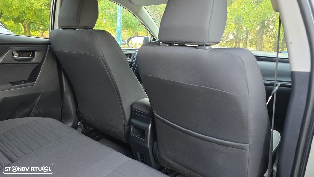 Toyota Auris 1.2T Comfort+Pack Techno +P.Sport — fotografia 59
