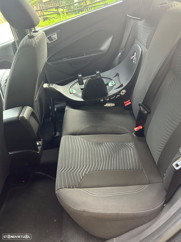 Ford Fiesta 1.5 TDCi Titanium - 6