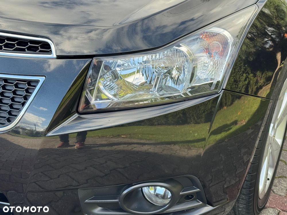 Chevrolet Cruze 1.8 LT+ - 11