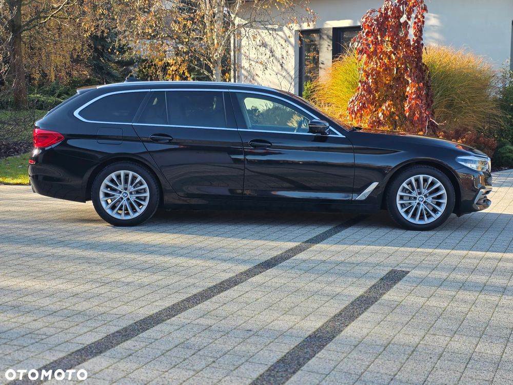 BMW Seria 5 530i xDrive Luxury Line sport - 7