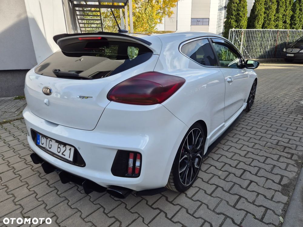 Kia Ceed 1.6 T-GDI GT - 6
