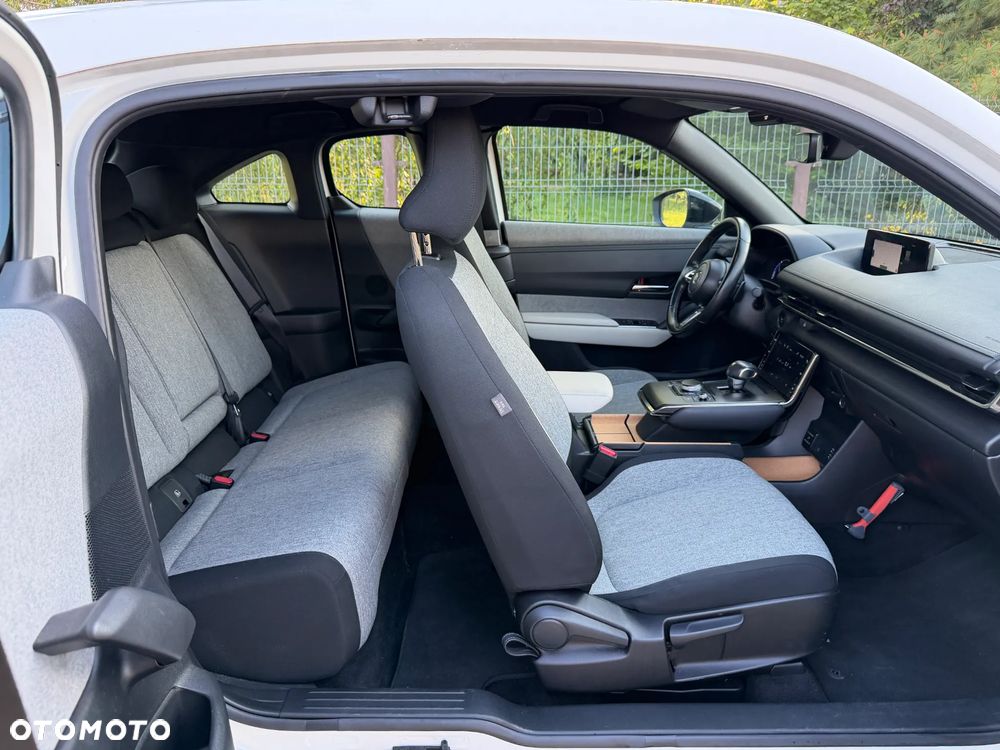 Mazda MX-30 e-SKYACTIV PRIME-LINE - 4
