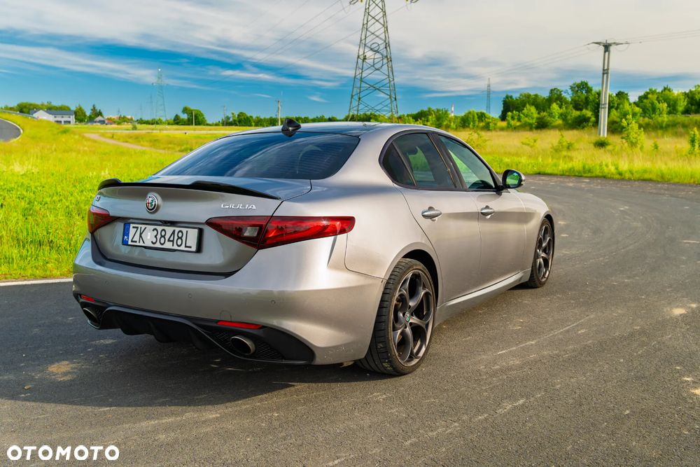 Alfa Romeo Giulia - 19