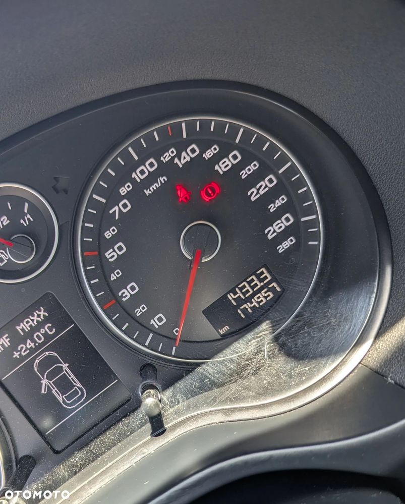 Audi A3 Sportback 1.6 Ambiente - 8
