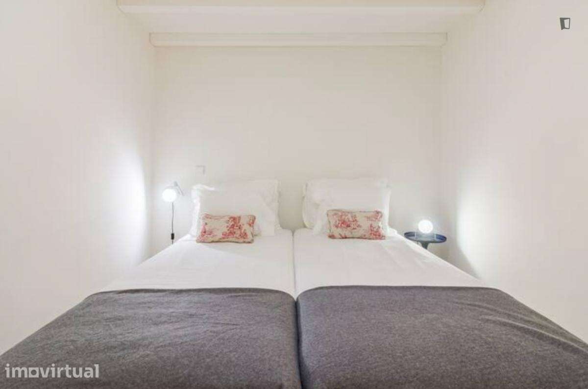 Apartamento com 1 quartos - localizado em São Nicolau Porto - Grande imagem: 3/12