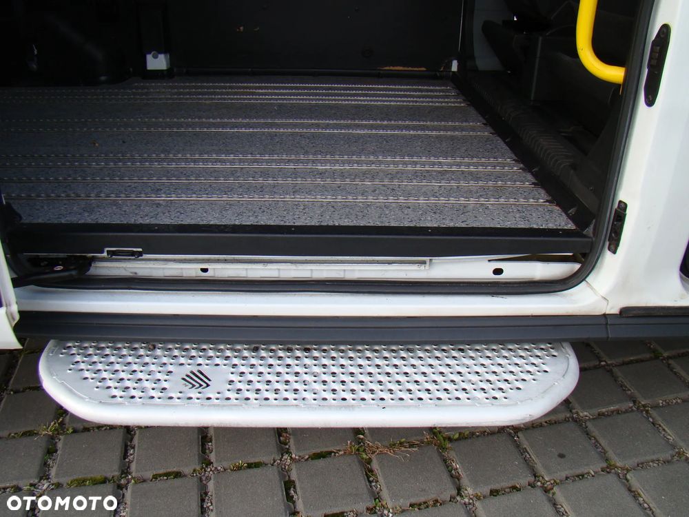 Ford Transit Kombi L3H2 Limited - 19