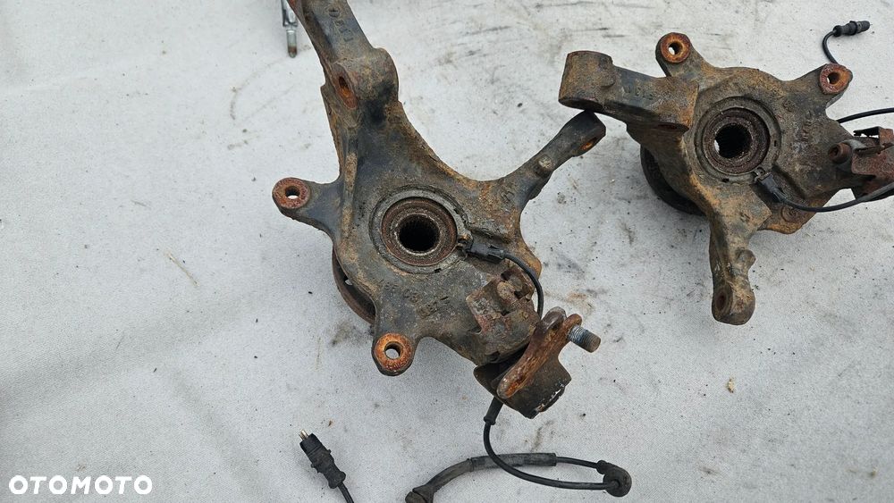 Zwrotnica piasta lewa prawa przód ABS Renault Laguna II 2,2 DCI - 4