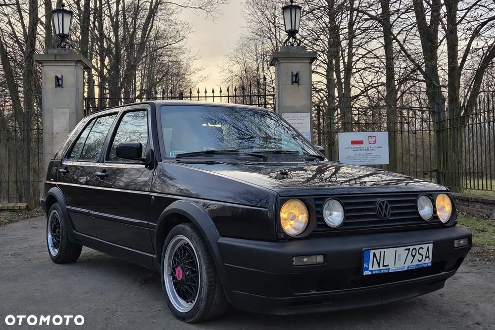 Volkswagen Golf 1.8 - 1