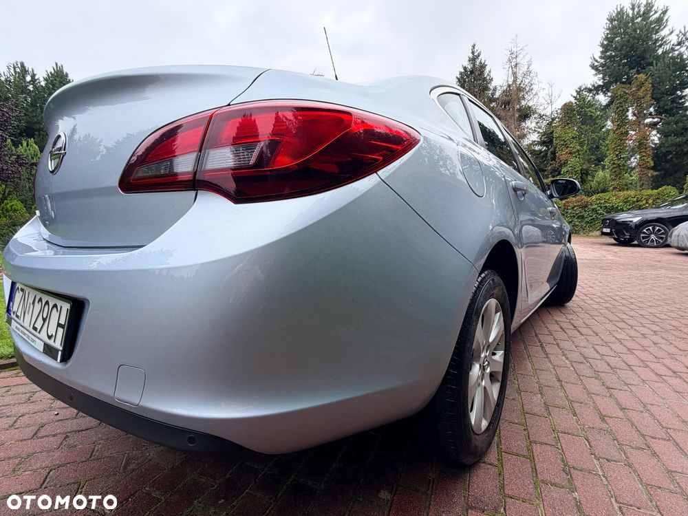 Opel Astra - 10