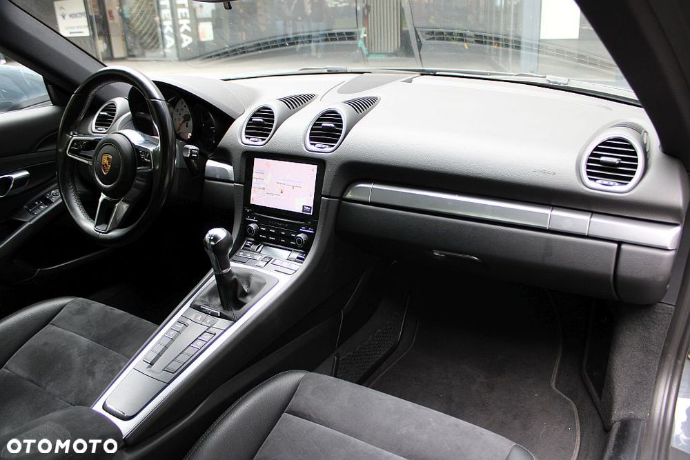 Porsche 718 Cayman Standard - 25