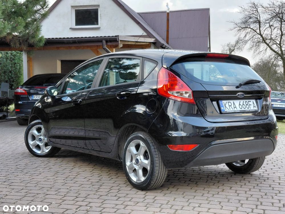Ford Fiesta 1.4 Champions Edition - 12